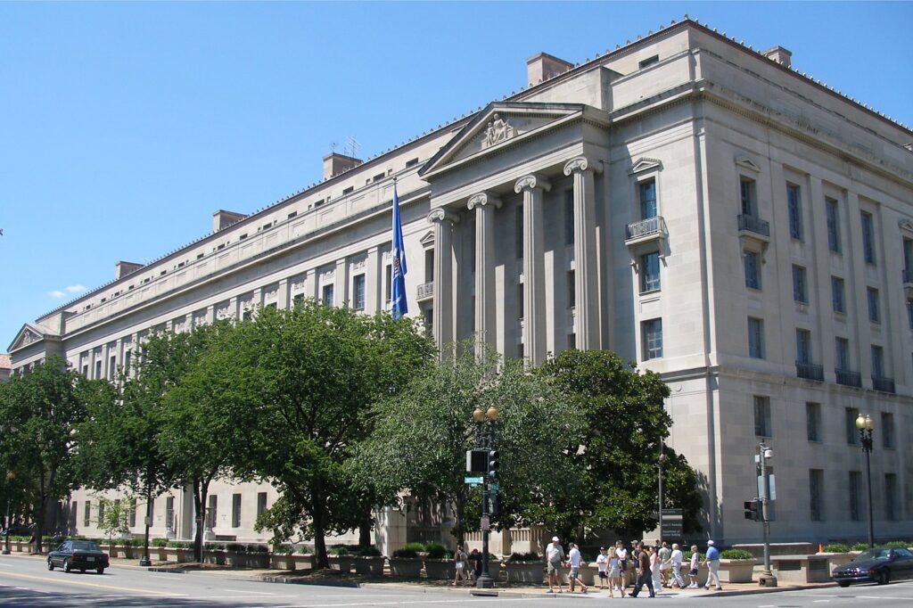 The headquarters of the U.S. Department of Justice (DOJ) in Washington. The DOJ is reportedly disbanding a unit that focuses on investigations of transnational organized crime networks, drug cartels, and human trafficking, according to Bloomberg News.